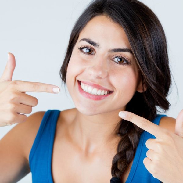 sourire-parfait-dents-blanches-hayouma-ninael-dentiste-marseille-2